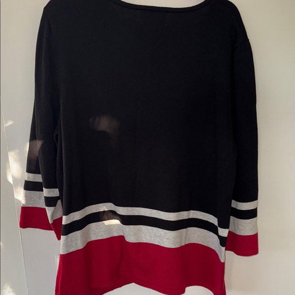 Black and Red Geometric Sweater NWT - Picture 2 of 12